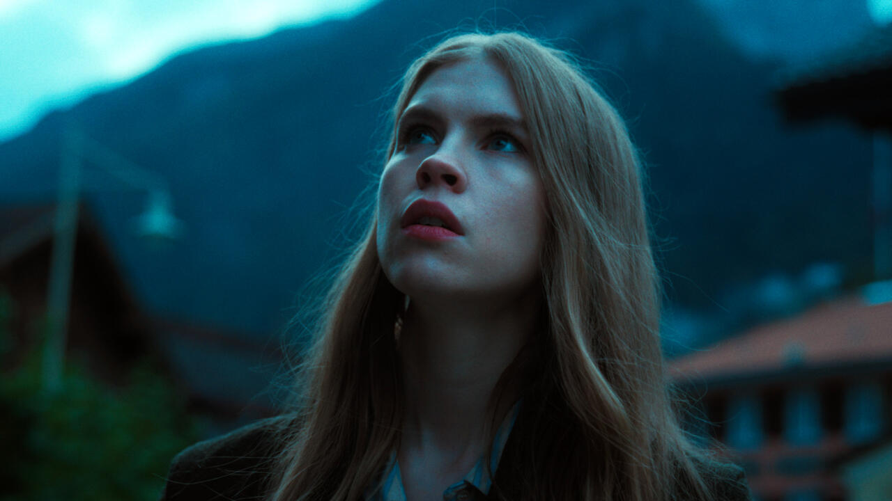 Sew Torn – Fäden des Verbrechens