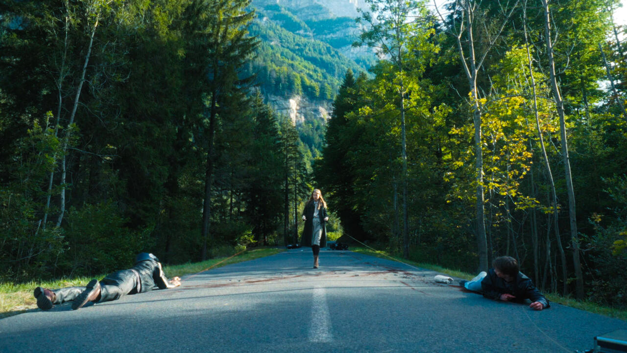 Sew Torn – Fäden des Verbrechens