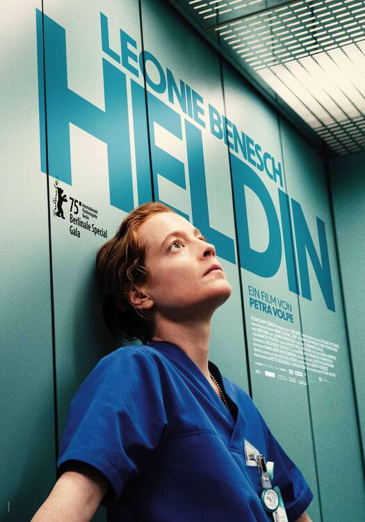 Cover Vorpremiere Heldin